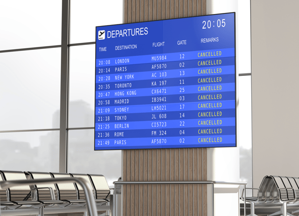 FID 登机牌在机场屏幕上显示航班信息